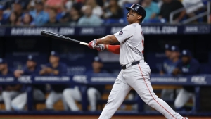 El dominicano Rafael Devers reescribe la historia de los Red Sox con jonr&oacute;n