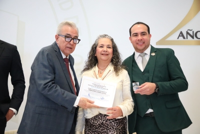 Entregan Rocha Moya y Michel Ben&iacute;tez est&iacute;mulos econ&oacute;micos a sindicalizados con 45 a&ntilde;os de servicio
