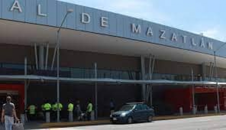 Aseguran Avioneta Cessna en Mazatl&aacute;n con 469 kilos de coca&iacute;na en su interior