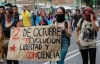 Grupos de choque irrumpen con violencia en la marcha del 2 de octubre en el Z&oacute;calo de la CDMX