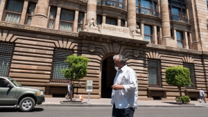 Prev&eacute;n ca&iacute;da de doble d&iacute;gito para el PIB; recuperaci&oacute;n econ&oacute;mica ser&iacute;a lenta