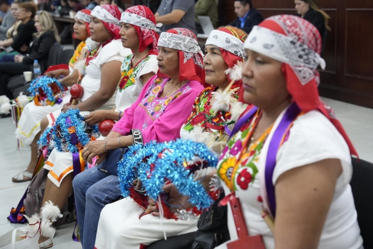 Comunidades ind&iacute;genas de Sinaloa, contar&aacute;n con maestros originarios contratados por la SEPyC: Crecencio Ram&iacute;rez