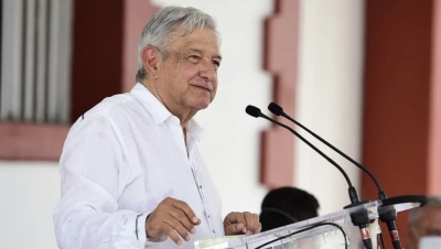 AMLO les pide a las constructoras que cumplan con su deber &ldquo;que ya no habr&aacute;n moches&rdquo;