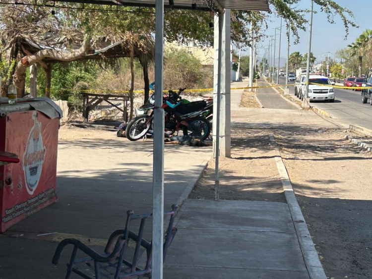 Familiares identifican a los tres j&oacute;venes asesinados en el fraccionamiento Los &Aacute;ngeles, Culiac&aacute;n