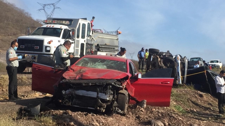 Tr&aacute;gico choque en el crucero de Tacuichamona deja a dos mujeres heridas y un hombre muerto