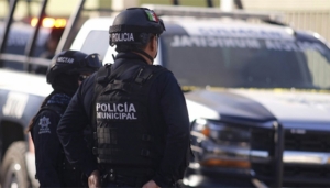 Gobierno federal propone "salario digno" de 13 mil 639 pesos para polic&iacute;as en M&eacute;xico