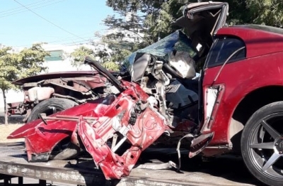 Al momento del accidente conduc&iacute;a un autom&oacute;vil Ford Mustang, rojo, modelo 1999