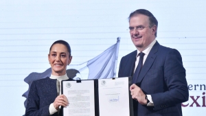 Ebrard &lsquo;blinda&rsquo; la producci&oacute;n textil de M&eacute;xico: Anuncia nuevos aranceles de 35%