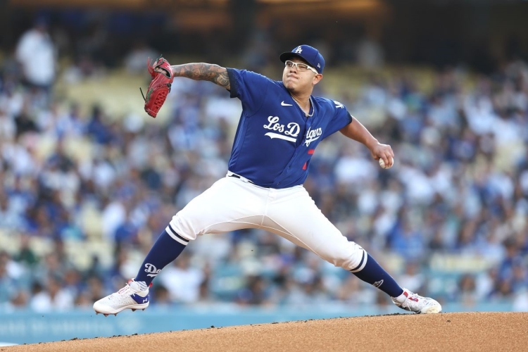 Reaparece Julio Ur&iacute;as y le da la victoria a Dodgers ante los Piratas
