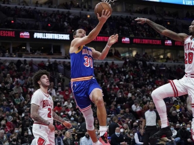 Warriors propinan paliza a los Bulls de la mano de Curry
