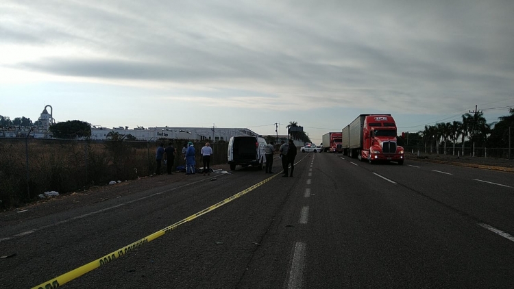 Motociclista muere arrollado por veh&iacute;culo fantasma en carretera Culiac&aacute;n-Eldorado