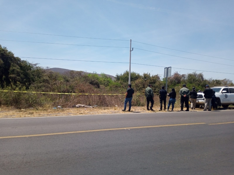 Dejan otro cuerpo de un hombre tirado en la carretera Culiac&aacute;n-El Salado