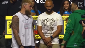Ch&aacute;vez Jr. y Jake Paul superan la b&aacute;scula para su pelea de hoy