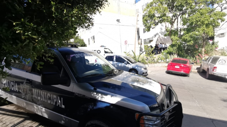 Asesinan a un joven en un departamento de Infonavit Ca&ntilde;adas