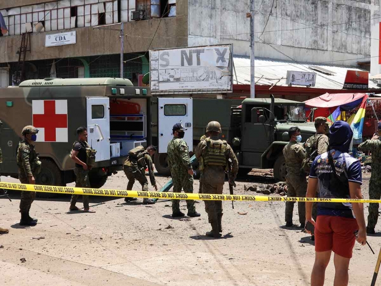 En Filipinas doble atentado deja un saldo de al menos 14 muertos y 75 heridos