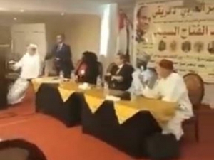 Muri&oacute; s&uacute;bitamente el Embajador saud&iacute; durante un discurso en El Cairo