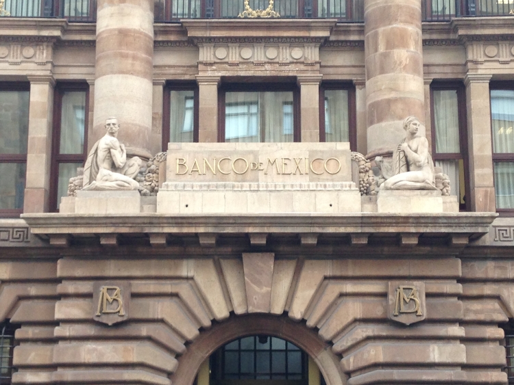 De tres d&iacute;gitos la peor tasa de inter&eacute;s de estos tres bancos mexicanos: Banxico