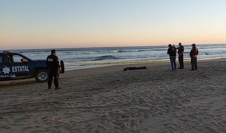 Expulsa el mar cuerpo sin vida de Jes&uacute;s Abel, en Playa Las Glorias, Guasave