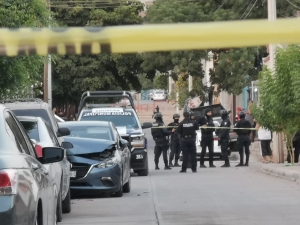 Una mujer adulta mayor y adolescente de 14 a&ntilde;os fueron heridos durante balacera en la colonia Laureles Pinos