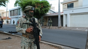 Lanzan explosivo a una casa y una mujer queda herida en la colonia Las Quintas