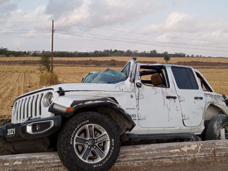Ataque a balazos y volcadura deja cinco j&oacute;venes heridos, al norte de Culiac&aacute;n