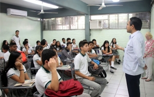 Apuros de alumnos de bachillerato en educaci&oacute;n virtual: sondeo