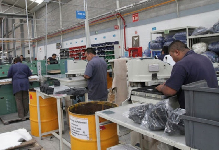 Eliminan puntos pol&eacute;micos en dictamen sobre outsourcing