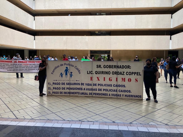 Avanza reforma a Ley de Seguridad para garantizar salario digno y prestaciones a polic&iacute;as y sus viudas