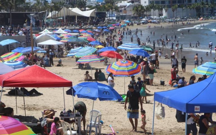 Llaman a vacacionistas a no dejar basura tirada en las playas esta Semana Santa