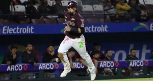 En duelo de volteretas Tomateros se pone al frente en la serie
