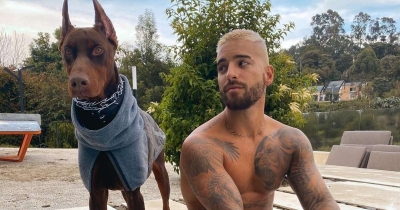 Maluma recorre las calles de Oaxaca con su perro