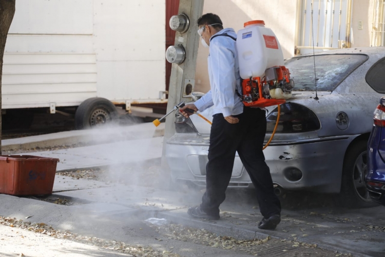Brigadas de sanitizaci&oacute;n contin&uacute;an en colonias de Culiac&aacute;n