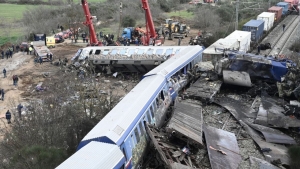Choque de trenes en Grecia deja 36 muertos y m&aacute;s de 80 heridos
