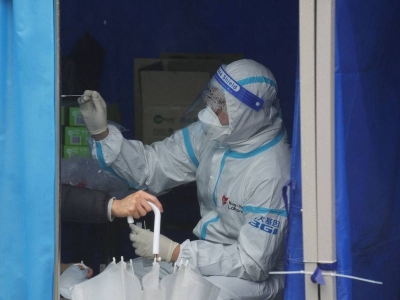 Hong Kong aplicar&aacute; tres pruebas de Covid a toda la poblaci&oacute;n