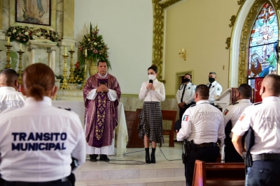 Reciben agentes una semana de gratificaci&oacute;n por el D&iacute;a del Tr&aacute;nsito