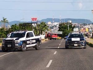 Asesinan a una mujer cuando viajaba en una camioneta en el bulevar Jos&eacute; Lim&oacute;n en Culiac&aacute;n&nbsp;