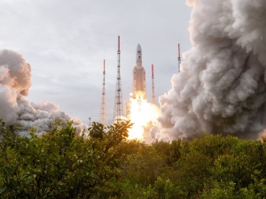 Lanzan con &eacute;xito sonda hacia J&uacute;piter en busca de ambientes propicios para vida extraterrestre