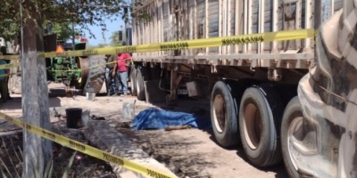 Adulto muere atropellado por pesado tr&aacute;iler en el Ejido Chihuahuita, Ahome