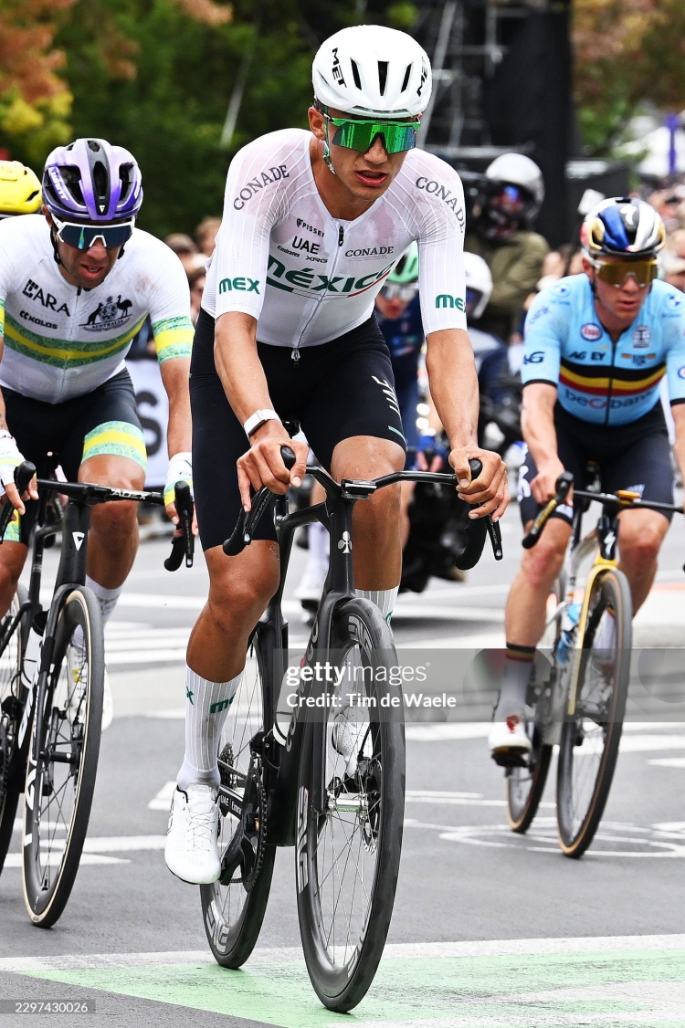 &iexcl;Hist&oacute;rico! Isaac del Toro hace Top 5 en Mundial de Ciclismo y logra mejor resultado de M&eacute;xico