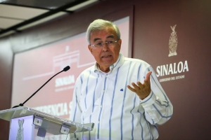Se lanza Rocha contra Estrada y Cu&eacute;n