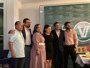 VIVAVOZ celebra su primera d&eacute;cada haciendo noticias