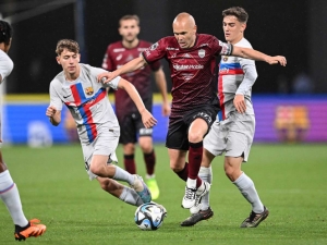 Barcelona vence a Vissel Kobe en homenaje a Andr&eacute;s Iniesta