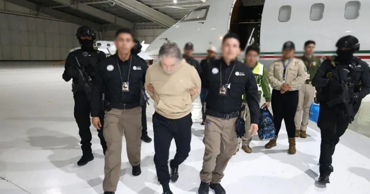 Respalda el Senador Ad&aacute;n Augusto contratos de Pemex al esposo de la sobrina de Hern&aacute;n Berm&uacute;dez