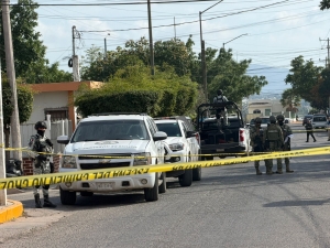 Asesinan de varios disparos a un hombre afuera de su casa, en la Colonia Buenavista, en Culiac&aacute;n