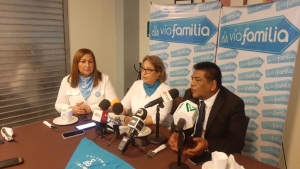 Graciela Dom&iacute;nguez podr&iacute;a ser destituida de SEPyC si no retira los nuevos libros de texto de las aulas: V&iacute;a Familia