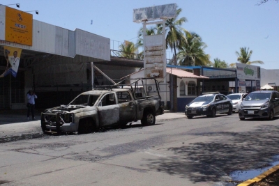 Se quema patrulla de la Polic&iacute;a de Investigaci&oacute;n, en Culiac&aacute;n