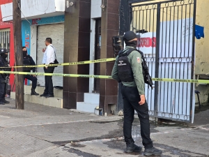 Gatilleros asesinan a un hombre en una casa en la colonia Centro de Culiac&aacute;n