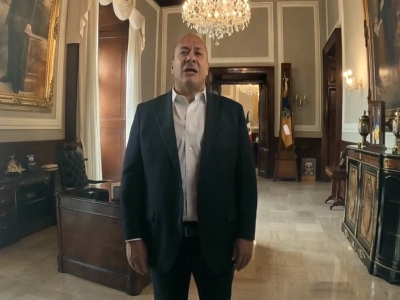 Enrique Alfaro se queda en Jalisco; no ser&aacute; candidato presidencial de MC