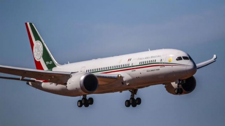 Esta semana se decide si se rifa el avi&oacute;n presidencial: AMLO