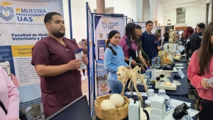 Estudiantes ponderan la pertinencia de la Muestra Profesiogr&aacute;fica UAS 2025